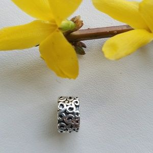 RETIRED PANDORA S CLIP!! Sassy and sleek!